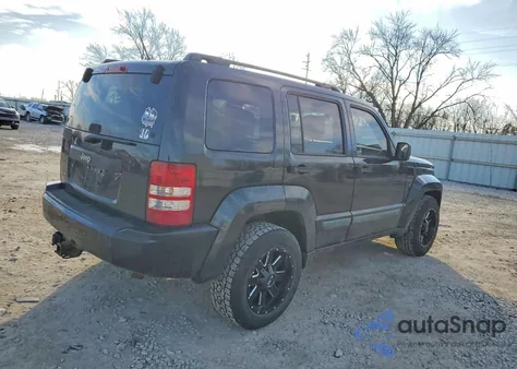 2010 Jeep Liberty Sport z USA, uszkodzony, nr VIN 1J4PN2GK9AW110430